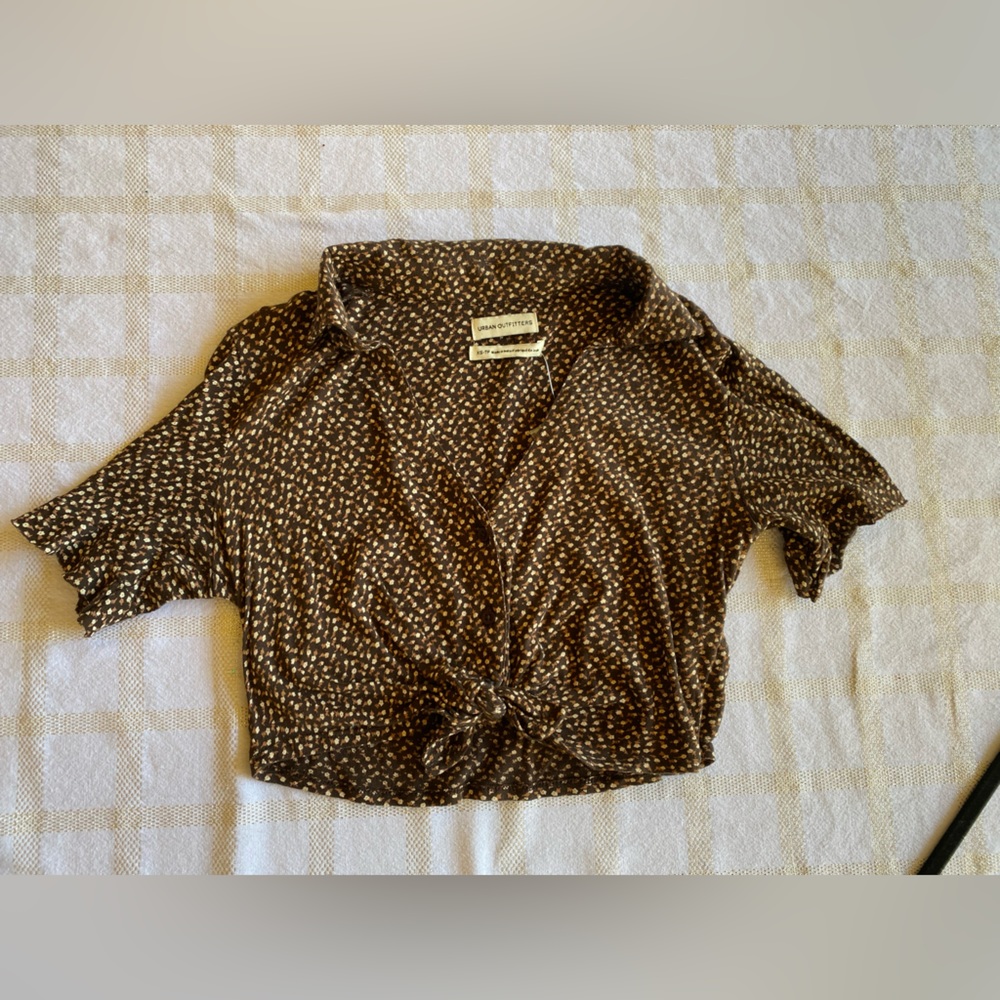 Urban outfitters brown floral crop top with buttons and knot xs